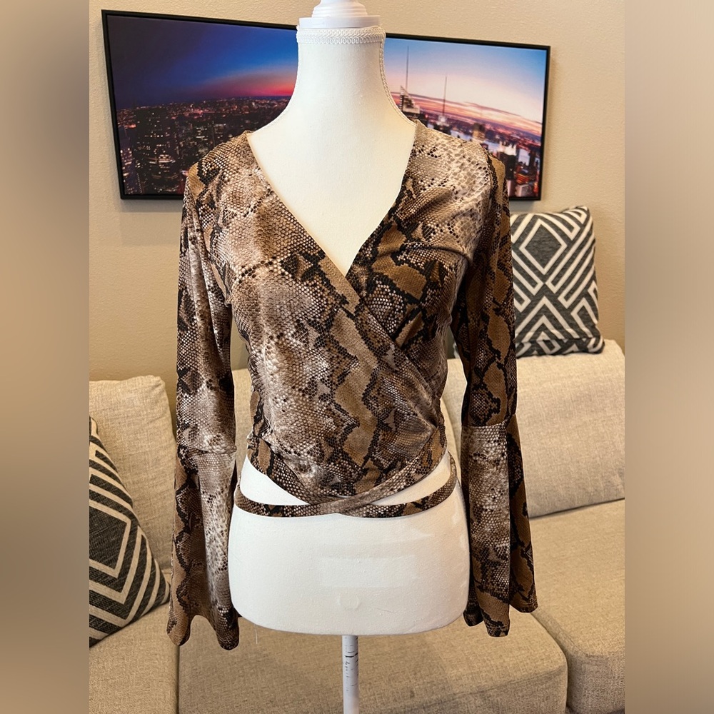 Windsor Snake Top